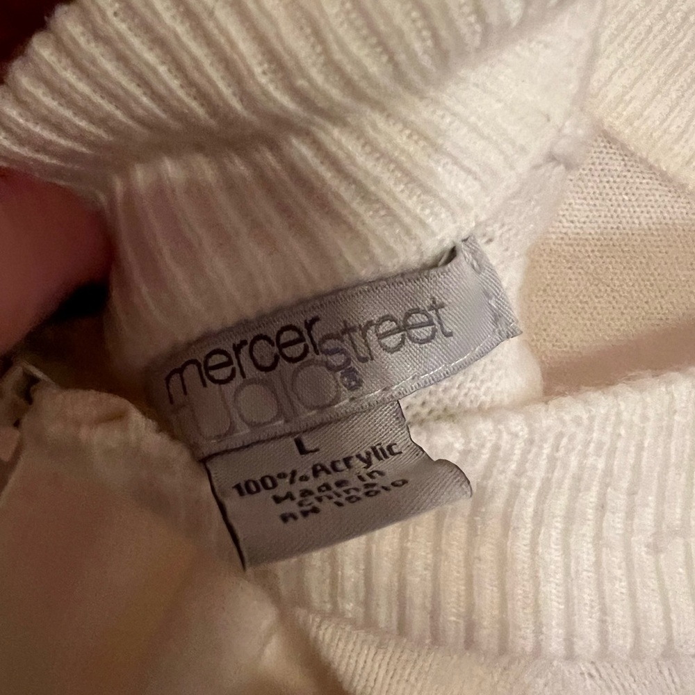 Mercer Street Studio White Sweater Size Large - Picture 6 of 9